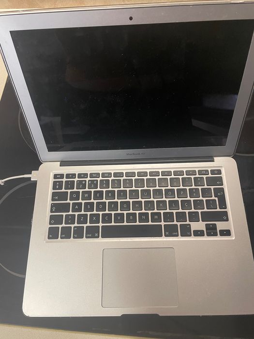 MacBook Air Computer64584631542787122
