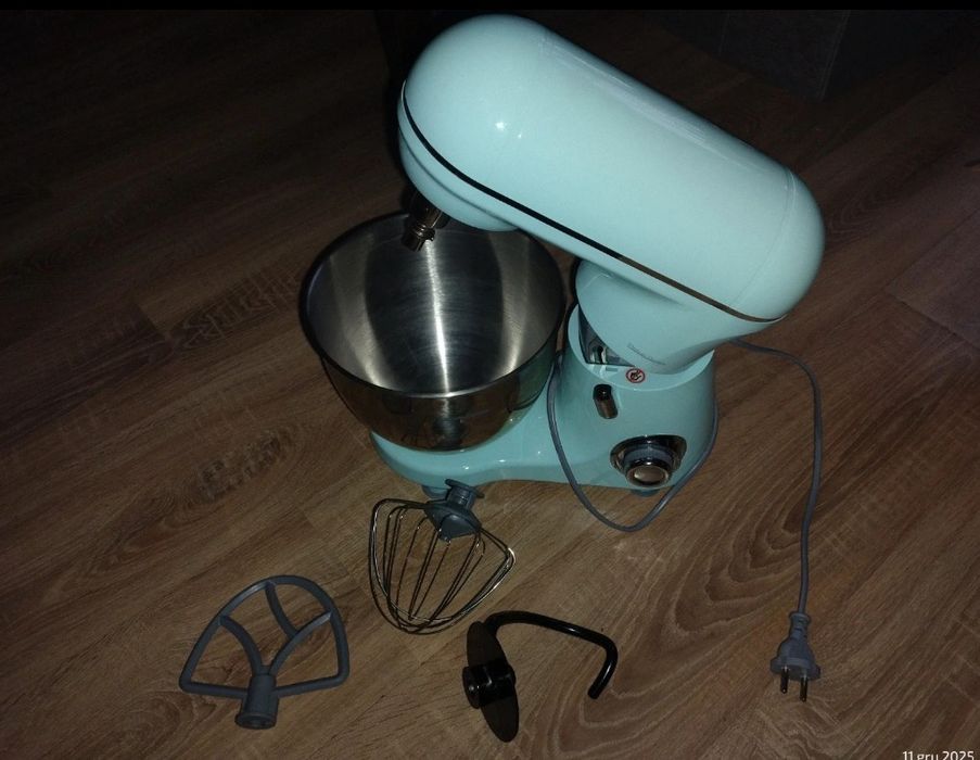 Robot planetarny mikser