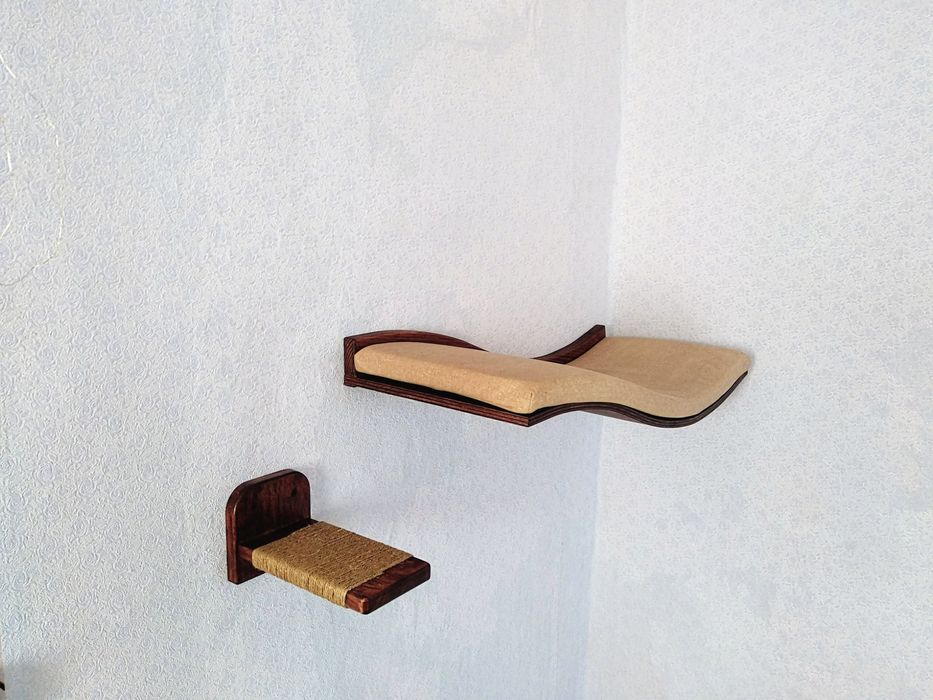 Лежак настенный для котов