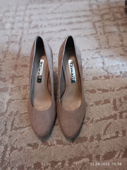Модні бежеві туфлі!