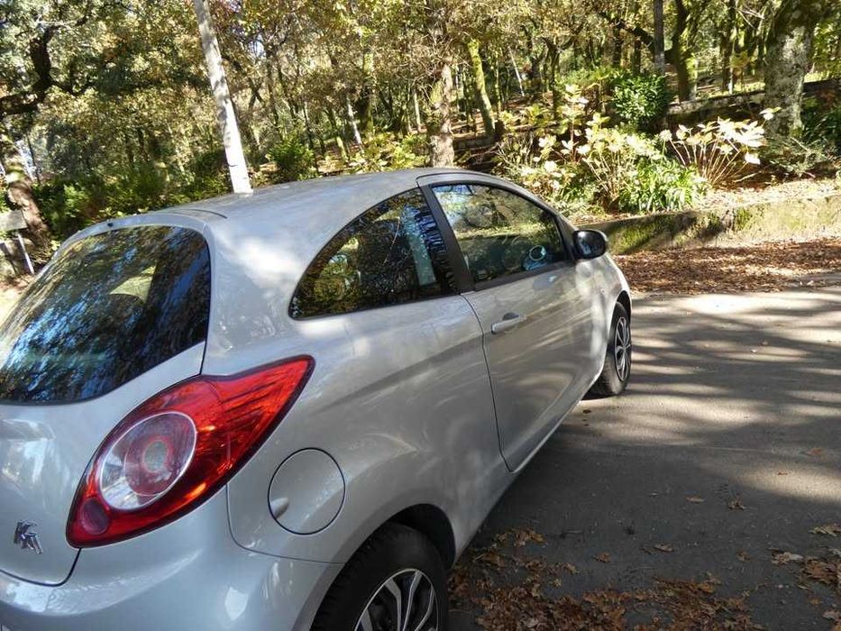 Vendo viatura Ford KA 1,25 Ano 2015, Bom estado geral, c/ac 3 Portas  Preço 5.000€