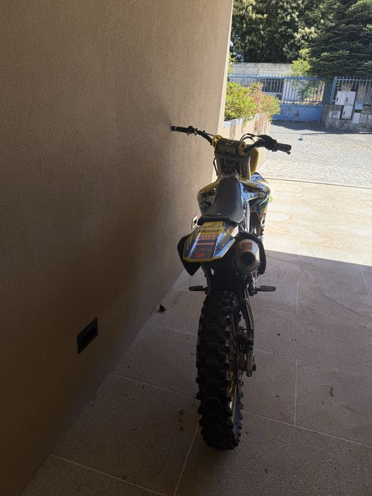 Suzuki RMZ 450 estado impecavel.