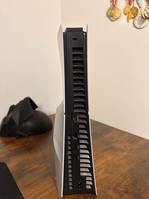 Ps5 slim 1tb | 2 Kontrolery