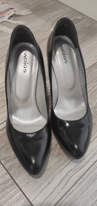 Czarne czółenka, skóra licowa, nowe buty