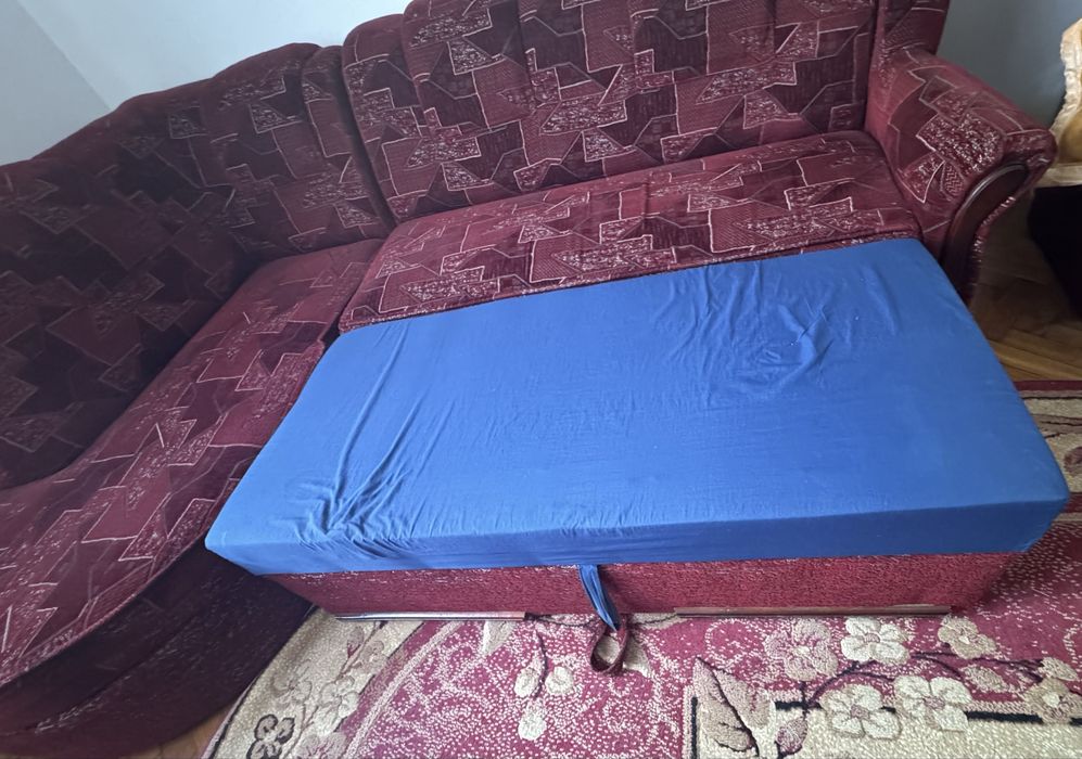 Кутовий диван і крісло