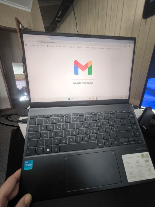 Asus ZenBook 14 + Monitor LG Ultrawide 29 (120€)