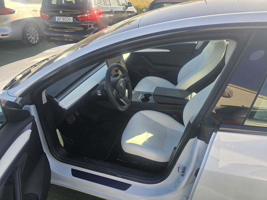Tesla Model 3 Tração Traseira