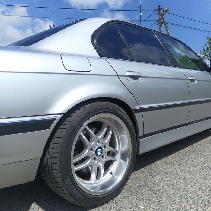 BMW series 7 e38