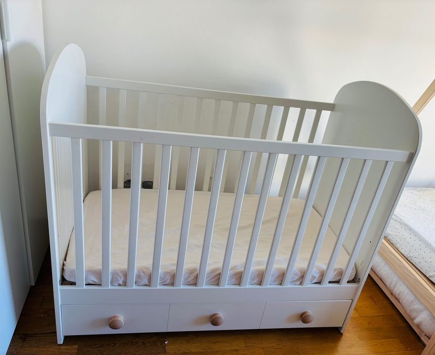 Cama grades + colchão ikéa 75e