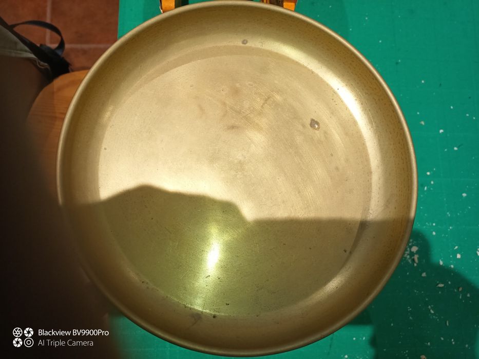 Uma balança lindíssima seja em pintura  como no próprio modelo