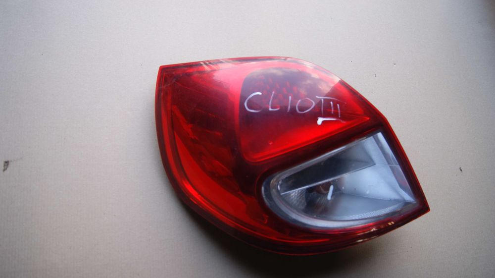 Lampy Renault Clio III Tył