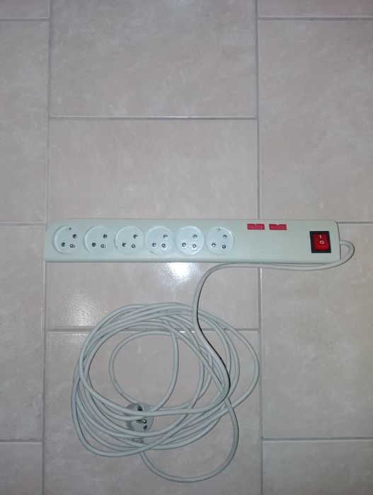 Listwa przepieciowa.