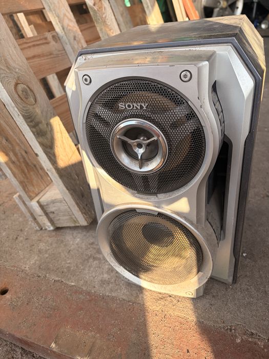 Wieza i Głośnik sony  srebrny