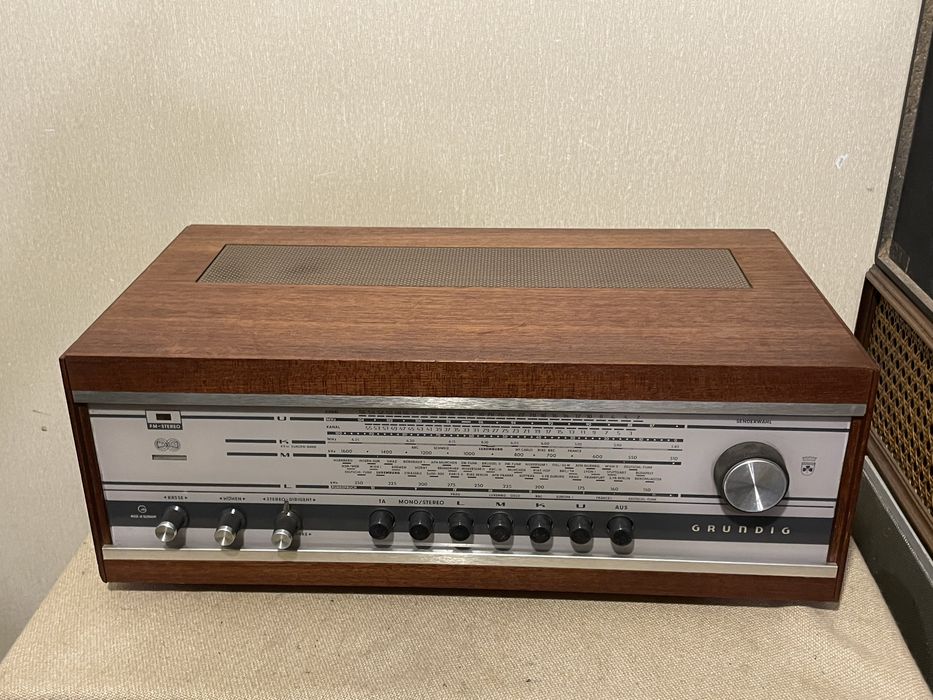 9-и ламповый стерео ресивер 60-х GRUNDIG STEREOMEISTER 300