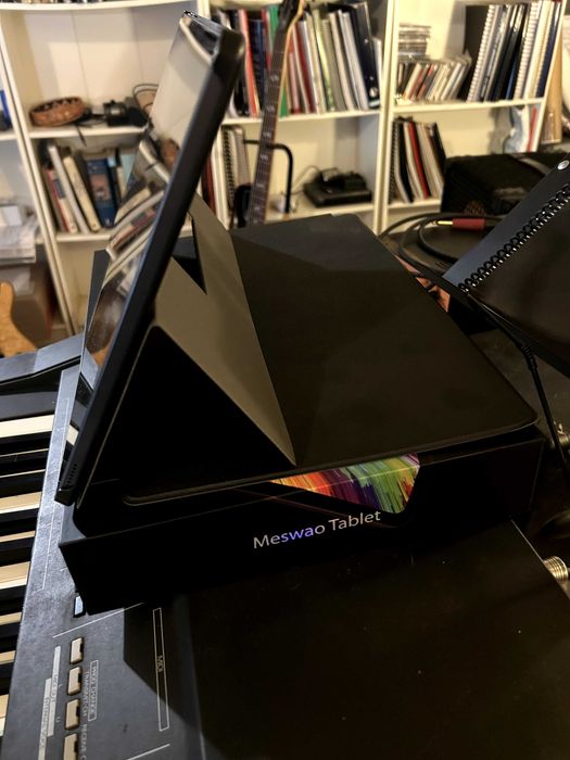 Vendo Tablet Meswao 15,6 polegadas como novo!