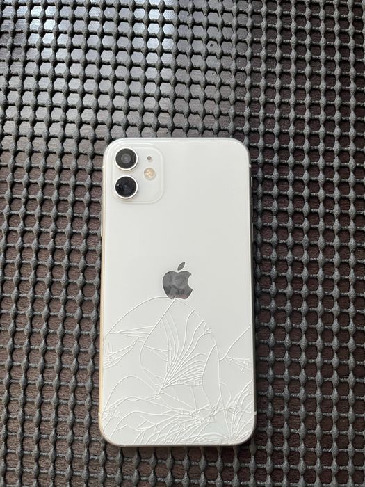 Продам iphone 11