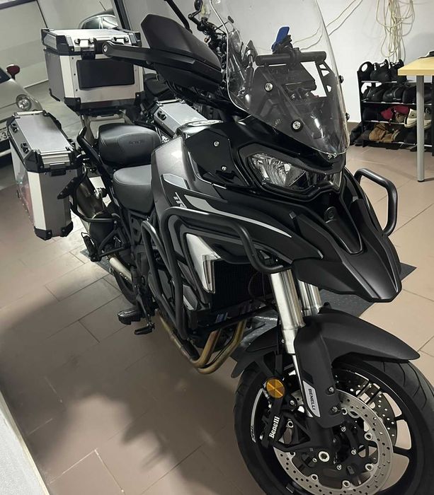 Benelli TRK 702 – 2025 – 7.805 km – Garantia de fábrica