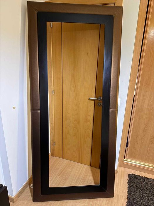 Quarto Casal completo - Cama - Estrado - Cómoda - Mesa de Cabeceira