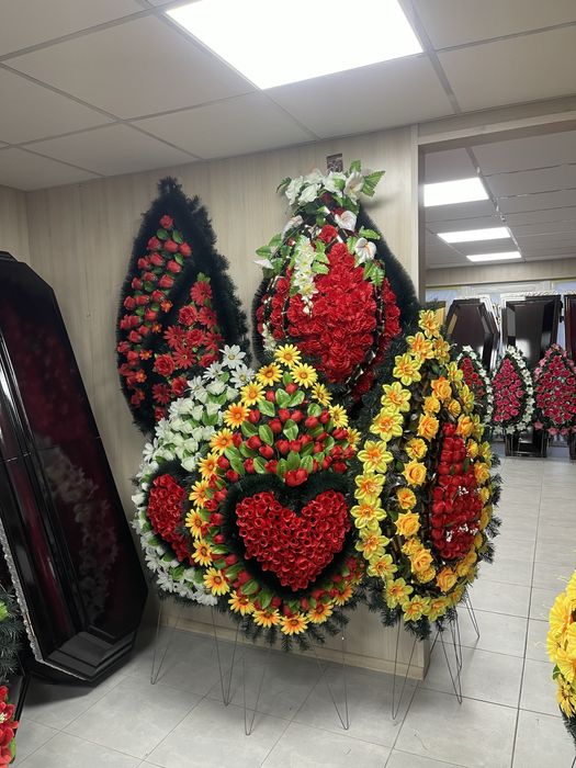 Перевозка умерших.Киев-Украина.Ритуальные услуги.Аренда катафалка