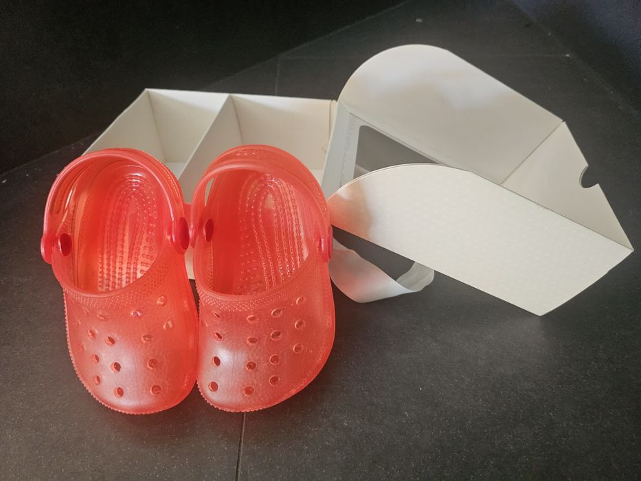 Crocks Chicco novos