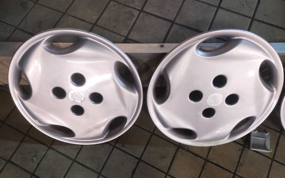 Varias Jantes/ Pneus e Tampoes