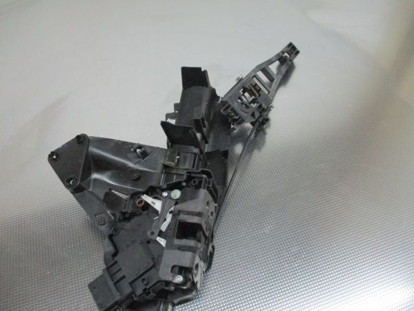 Fechadura / fecho porta frente direito FORD Focus II (DA_)