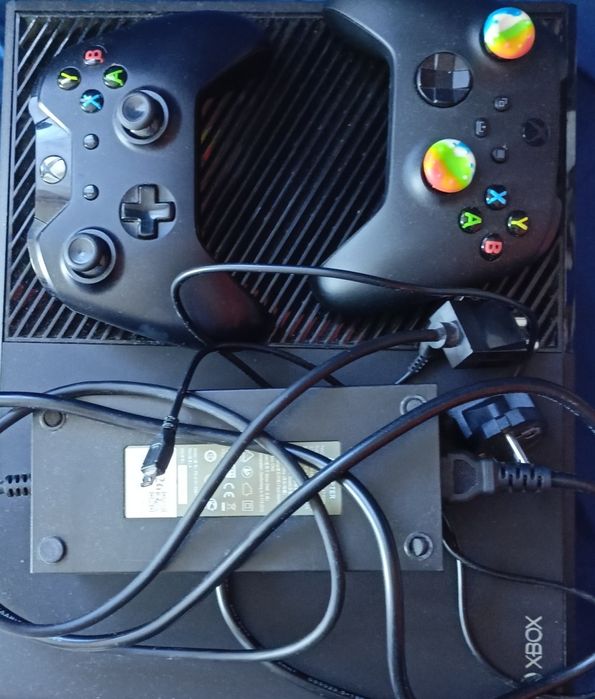 Sprzedam konsole Xbox one