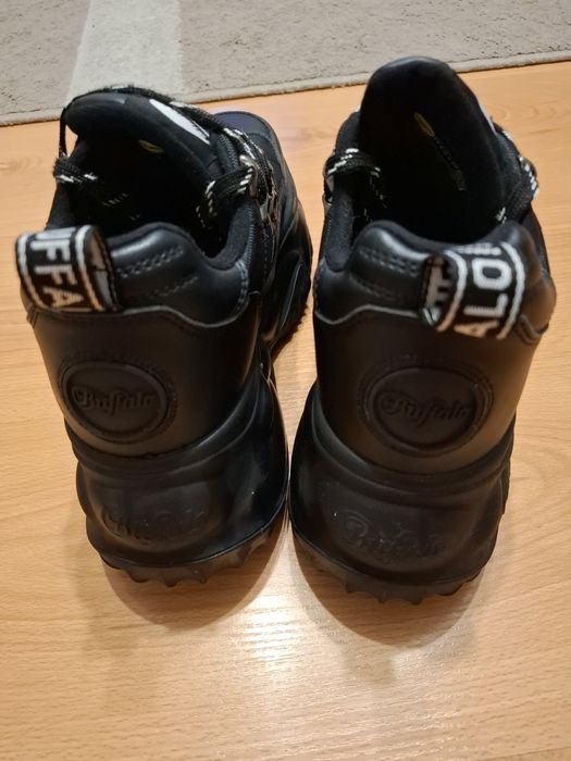 Buty na platformie  Buffalo