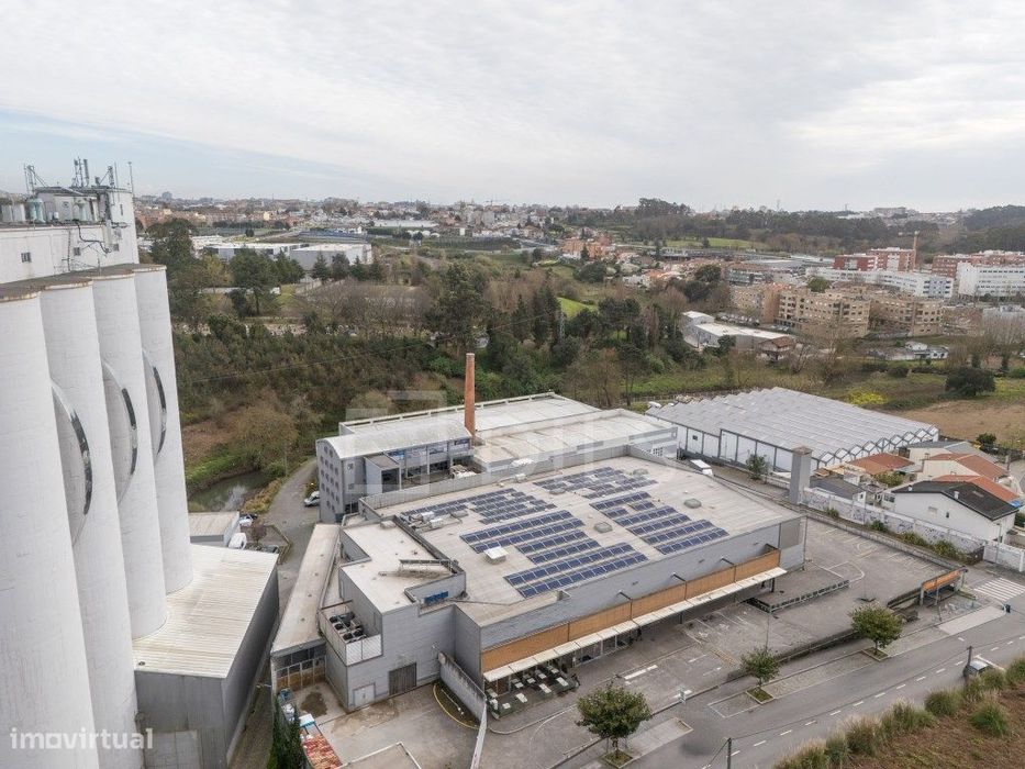 Escritório para arrendar no Centro Empresarial AAA, na Maia