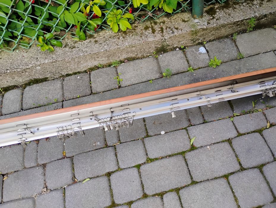 Karnisz sufitowy 340