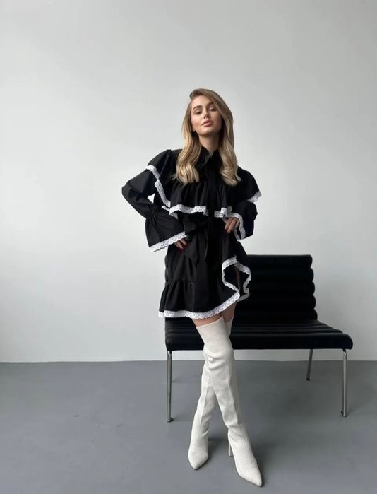 Чорна сукня з мереживом