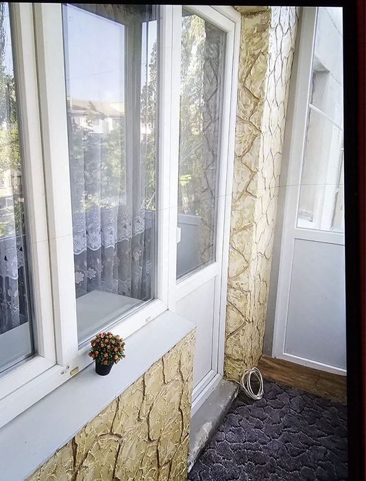 Продажа 2х комн кв- ры с евроремонтом, мебелью и техникой.