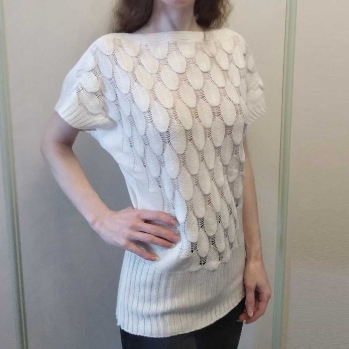 Молочна кофта акріл жилет кофта на девочку молочная вязаная 158-164р