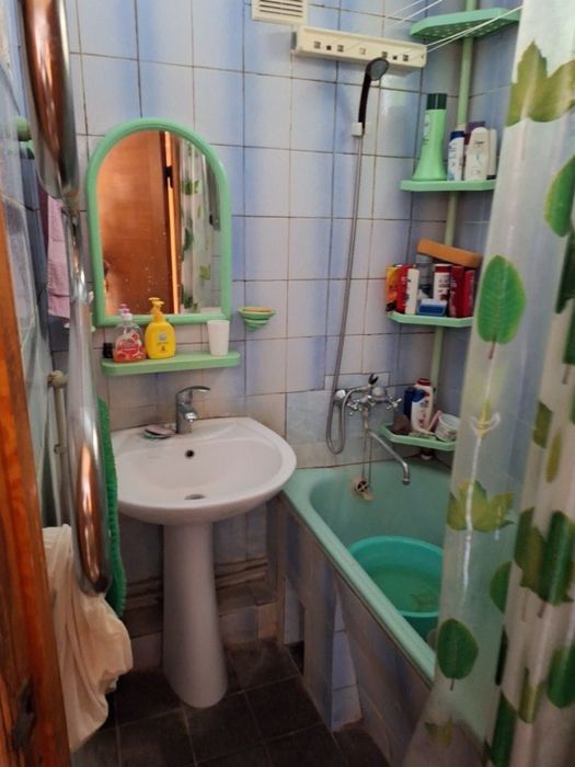 Продам квартиру 2 ком метро Индустриальная