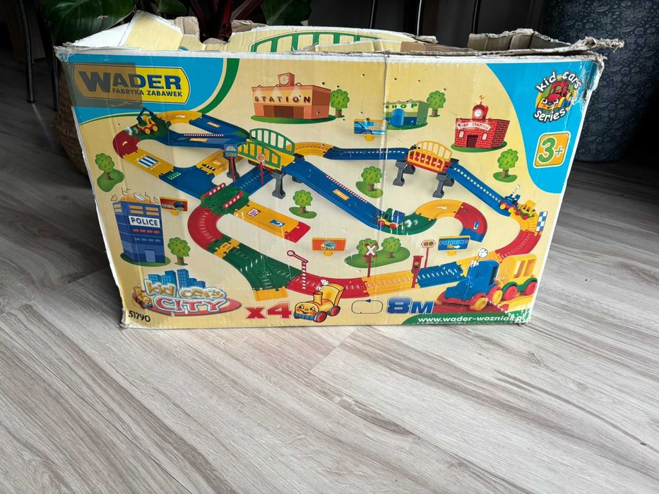 Tory i trasa oraz 4 pojazdy Wader