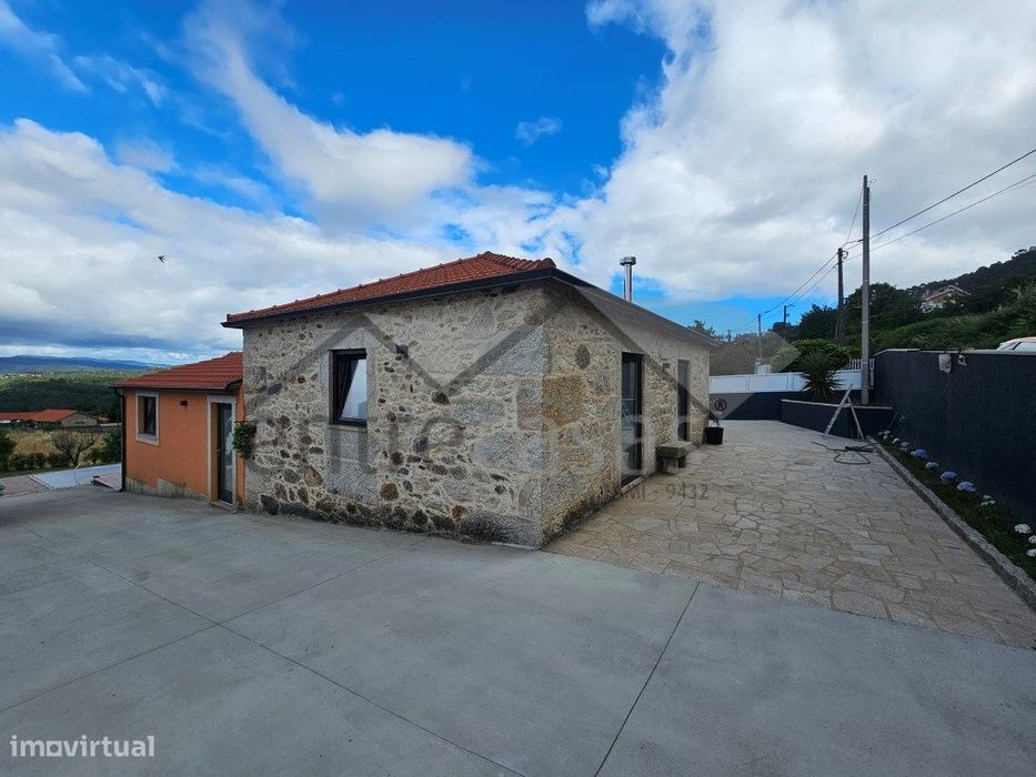 Moradia T3 em Pedra com Piscina | Candemil, Vila Nova de Cerveira