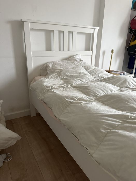 cama branca ikea