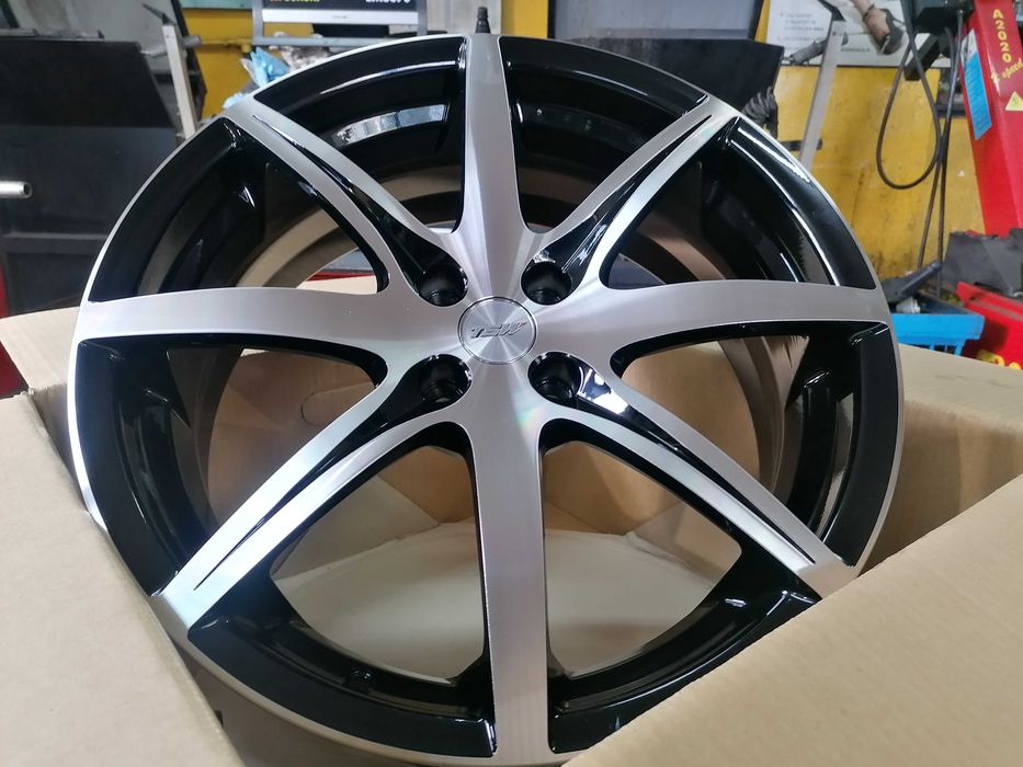 Alufelgi 4x100 18 Honda Toyota Renault Opel VW Dacia Mini Suzuki Fiat