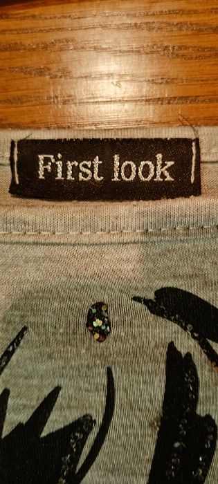 Ciekawa szara bluzka z  nadrukiem. L