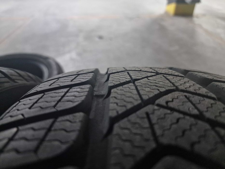 Opony zimowe Pirelli Sottozero Winter 225/55 R18