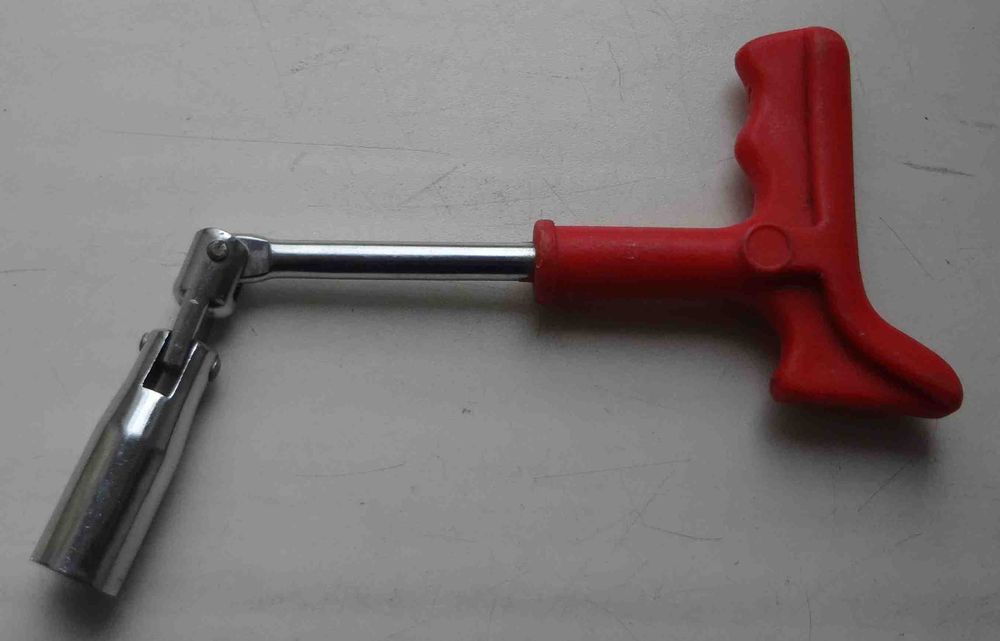 Ключ для свечей 16 мм King Roy KR-16: 111 грн. - Авто інструменти ...