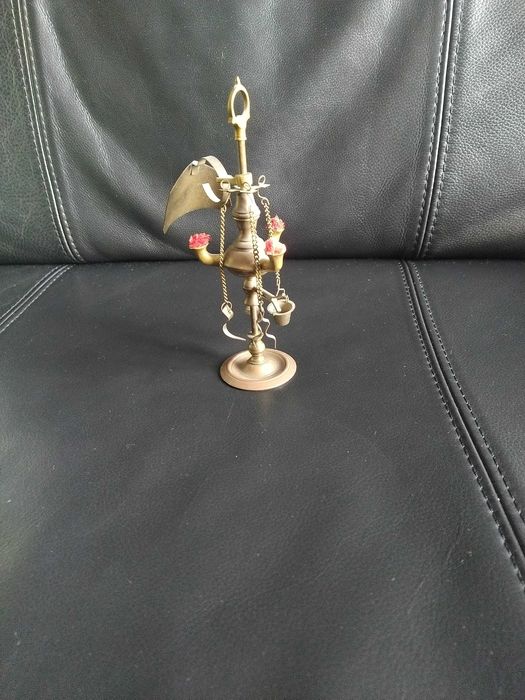 Antiga candeia de azeite, lamparina, completa com todos os elementos