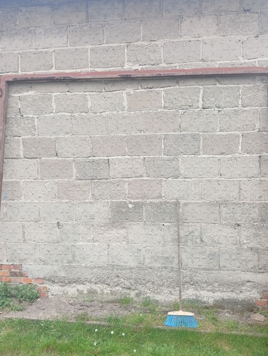 Brama wjazdowa z drzwiami, metalowa