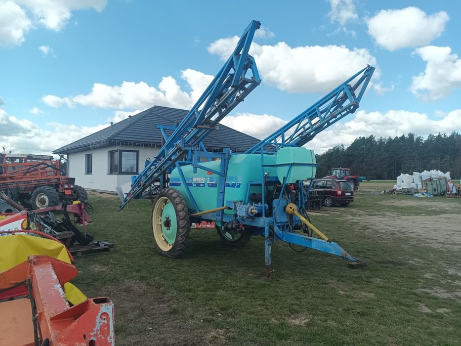 Opryskiwacz ciągany Berthoud Alba V 30