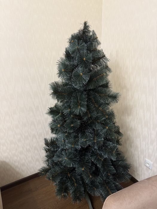 Продам ялинку (сосну) штучну