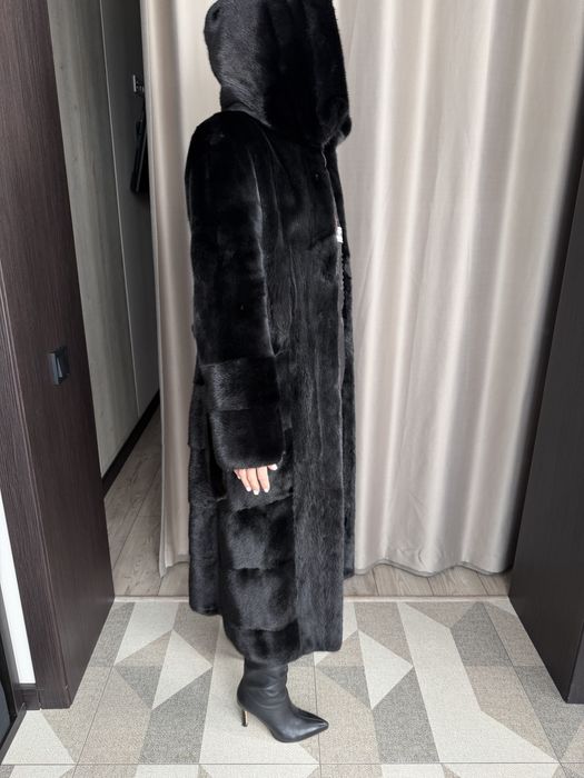 Продам шикарну норкову шубу