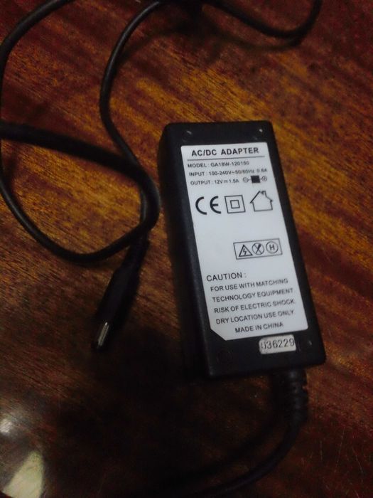 Блок живлення 12 в 1.5 а