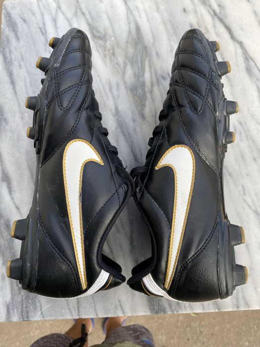 Chuteiras Nike Tiempo // 37.5