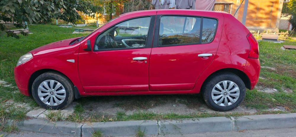 Dacia Sandero 2009 3900$