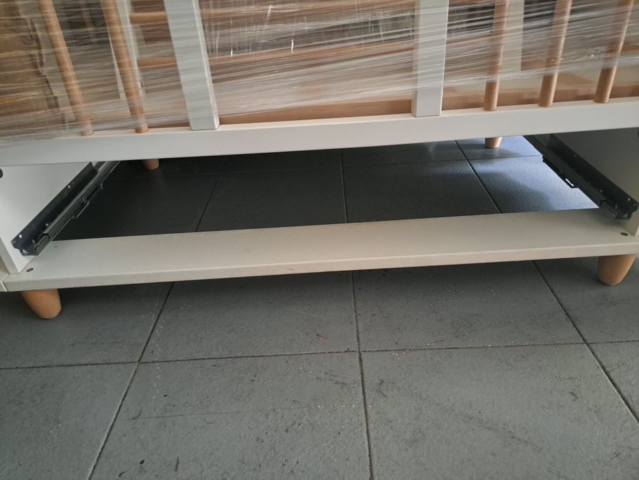 Cama de bebé  em madeira